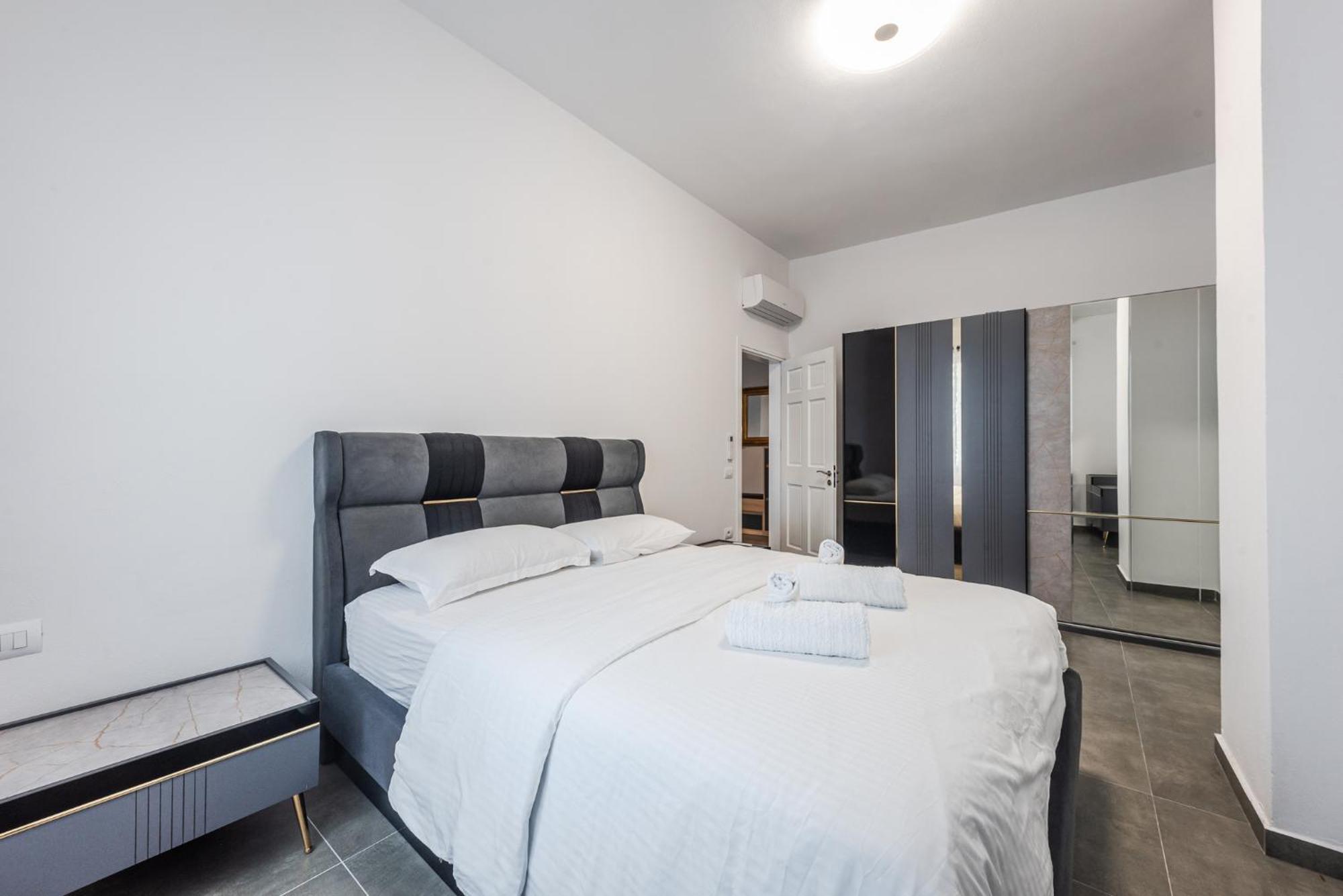 Royal Hill Apartments By Ps Durrës Exterior foto